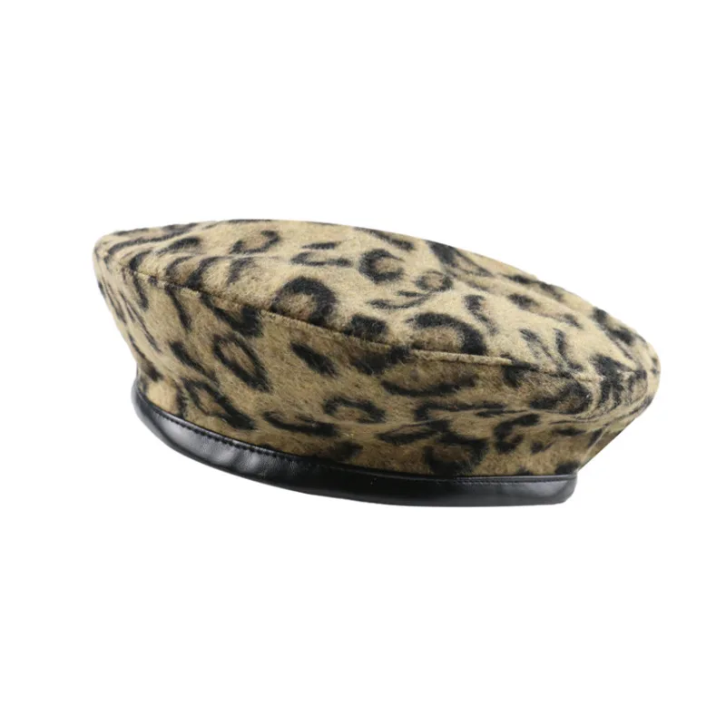 

Beret womens fashion leopard print retro Korean autumn winter painter hat simple and versatile bud octagon hat