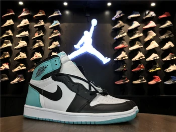 

Nike Air Jordan 1 Men Basketball Shoes High End Comfortable Sports Sneakers Nike Jordan 1 High Green White Original Size 40-46