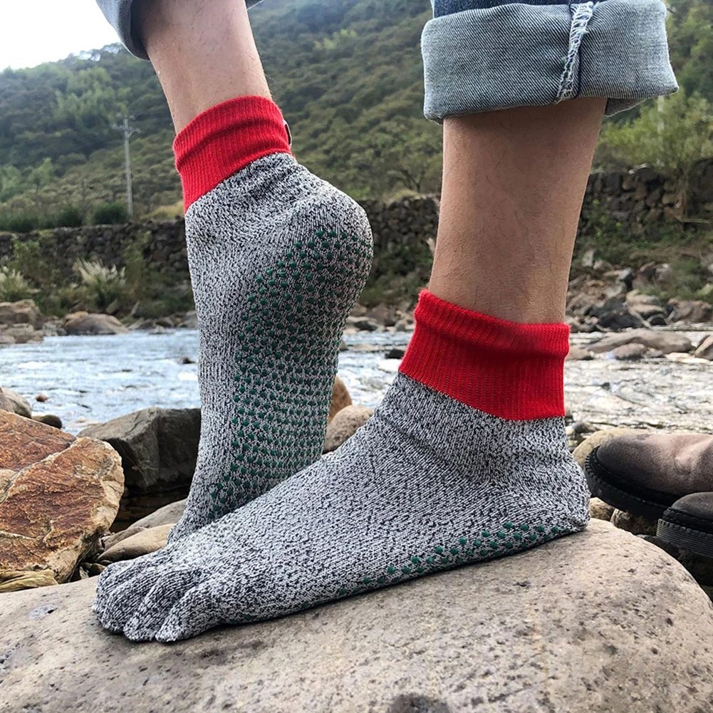 5 Toe Outdoor Hiking 5 Toe Protection Crew Socks Black Red Brim Choners 5 Grade HPPE Anti-Skid Cut-Resistant Red Rubber Puncture-Resistant 