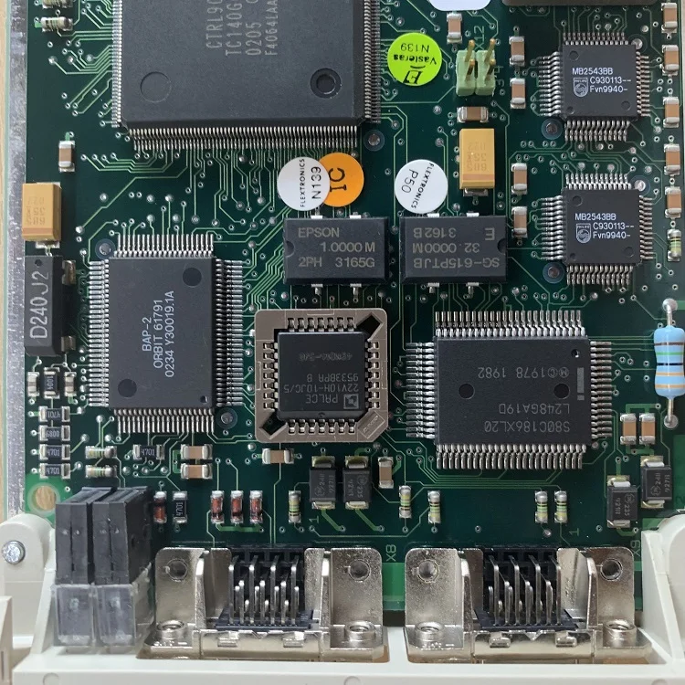 И модуль интерфейса связи ABB 3BSE018283R1