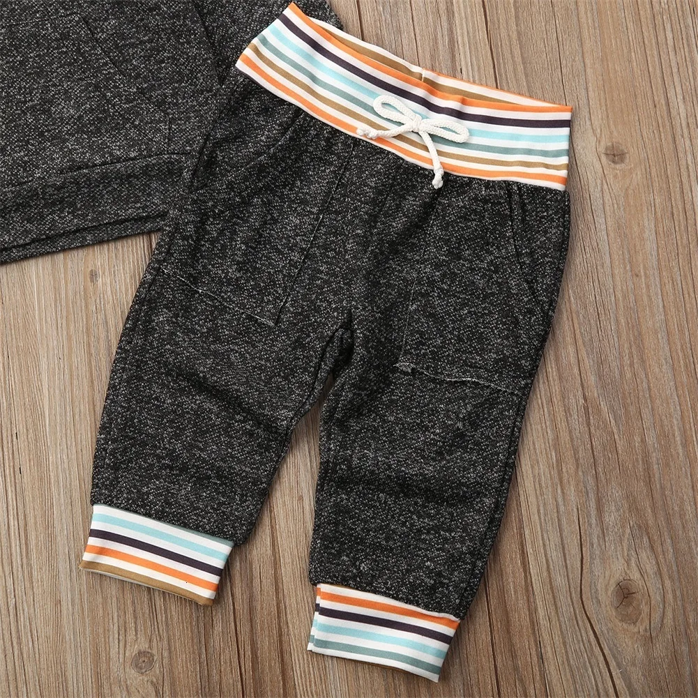 Зимний утепленный комплект одежды для новорожденных мальчиков, толстовка с капюшоном, штаны, полосатая шапка, спортивный костюм для детей 0-24 месяцев