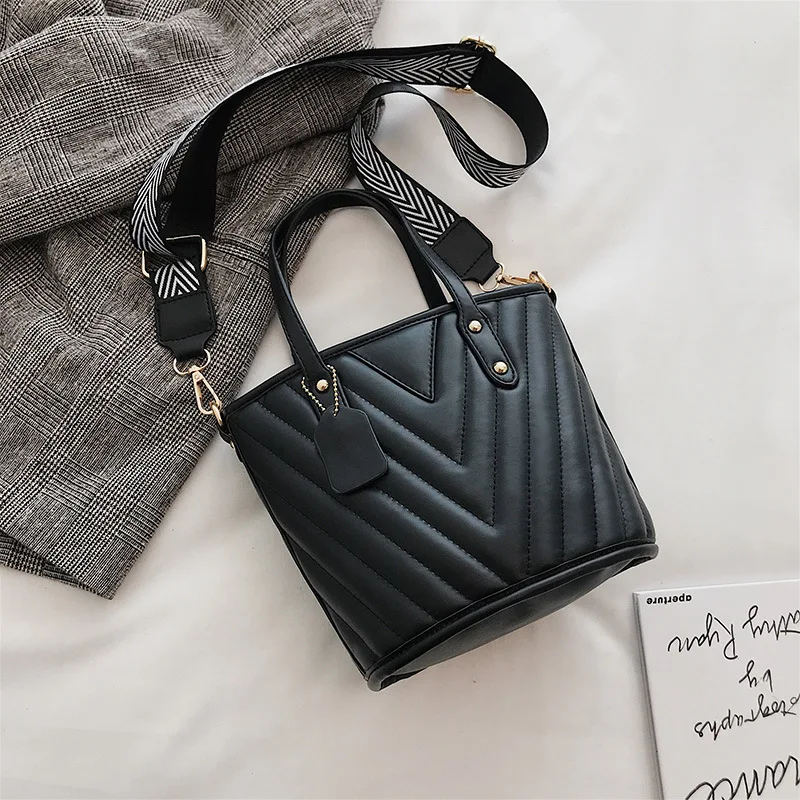 

New Women Bag Leather Handbag 2019 Designer Brand Luxury Printing Wide Shoulder Strap Ladies Shoulder Crossbody bag for Women