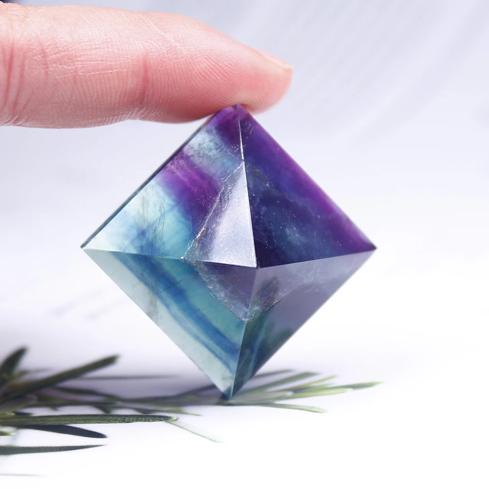 28-32mm Natural Crystal Pyramid Healing Crystal Crafts Rose Quartz Chakra Reiki Crystal Rainbow Fluorite Home Decor Point