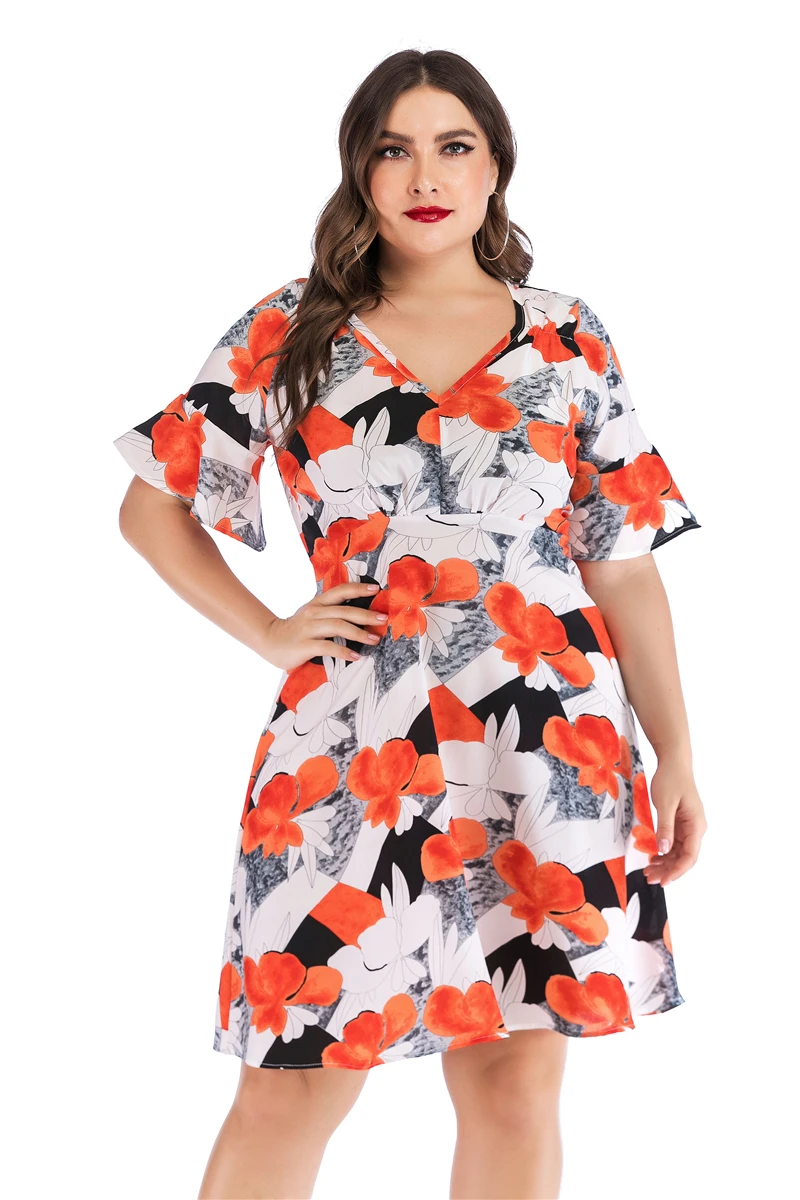 Летнее платье большого размера с V-образным вырезом и высокой талией пикантное