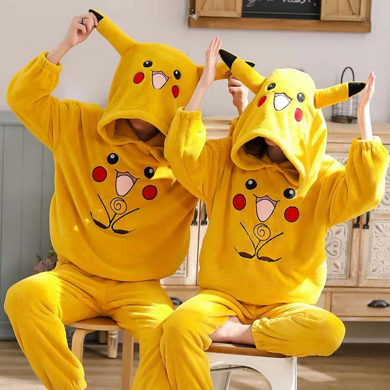 Pikachu Зимняя одежда для сна для взрослых, бархатная утепленная Пижама с капюшоном, набор, унисекс, пара пижам, милая фланелевая теплая домашняя одежда для женщин - Цвет: Pikachu