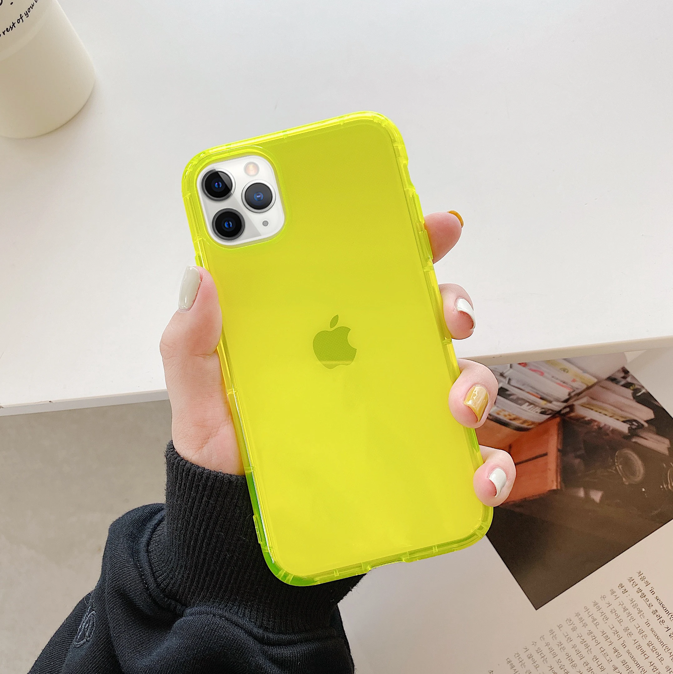 

Fashion Rainbow Fluorescent Solid Color Clear Case For iPhone 11 Pro X XR XS Max 7 8 Plus Cover Funda Anti-knock Silicone Airbag