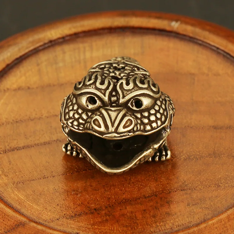 brass toad keychain pendants (5)