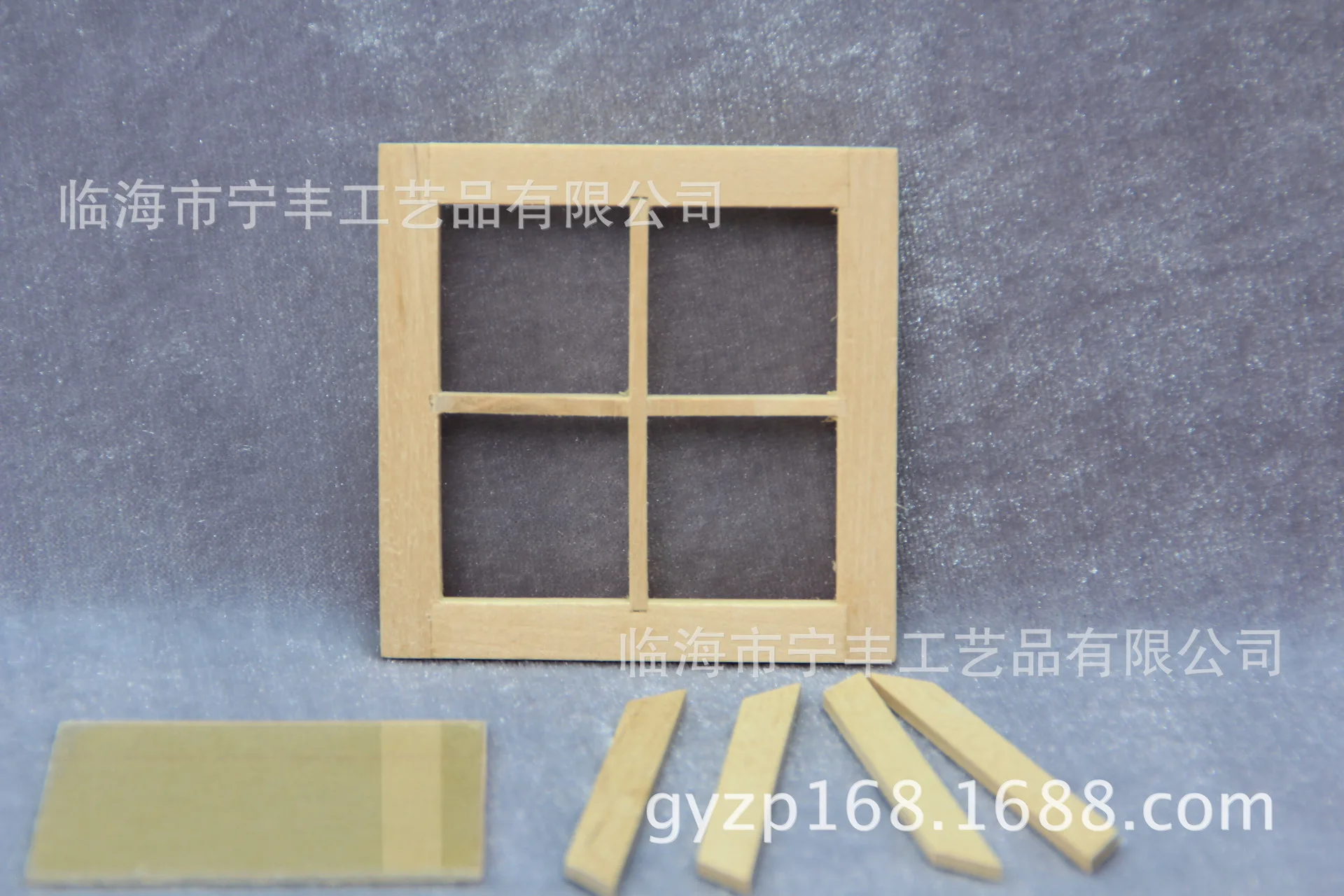 

1: 12 Dollhouse Model House Mini Door And Window Accessories White Base Square Four Grid Window