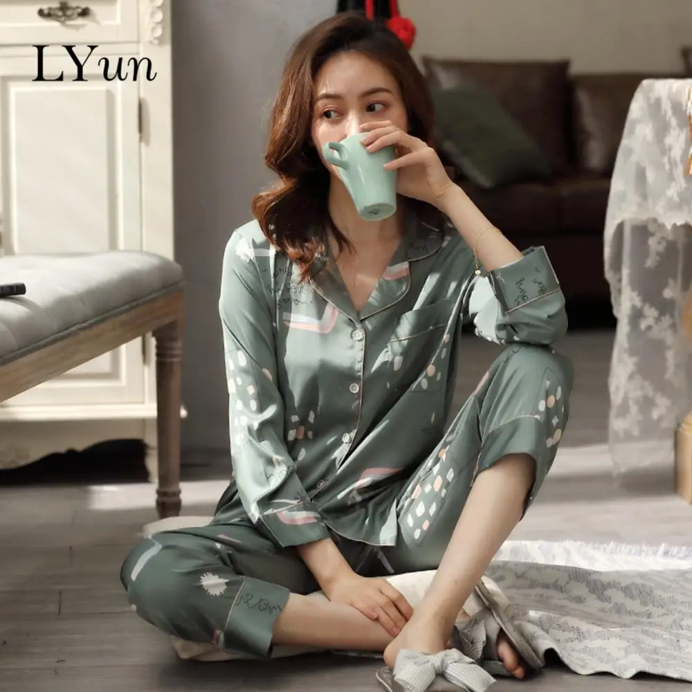 

LYun Ladies pajamas silk long-sleeved ice silk home service summer long-sleeved silk loose thin two-piece suit