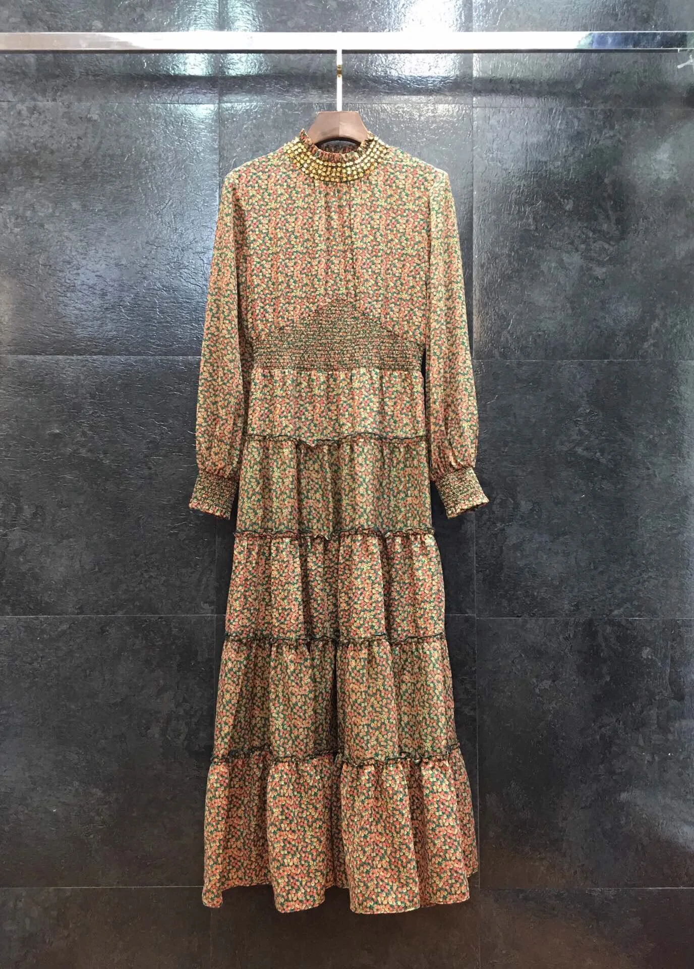 

2020 Early Spring New Model Fashion Elegant O-neck Long Sleeve A-line Mul-layers Flowers Printed Dress Free Shipping Worldwide