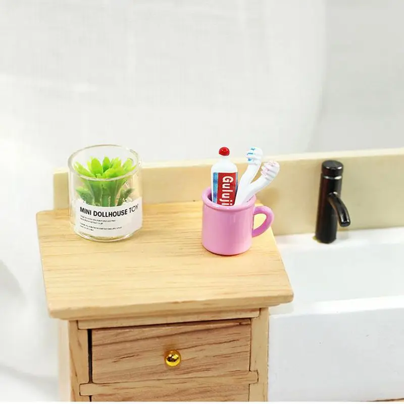 4PCS/Set 1:12 Miniature Toothbrush Set Mini Tooth Mug + Toothpaste + Brush for Blyth Barbies OB11 BJD Doll House Play Toy