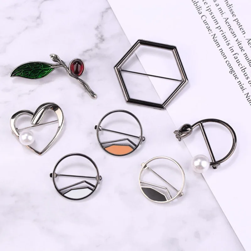 

i-Remiel Korean Fashion Safety Pins Pearl Geometric Brooch Female Small Corsage Scarves Buckle for Women Shawl Shirt Accessories
