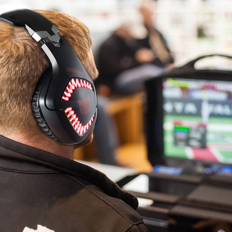 Игровая бас гарнитура наушники K1Bpro черный красный для ПК ноутбук