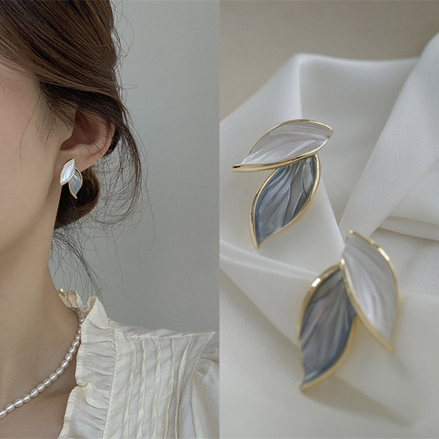 New Korean Cute Shiny Stud Earrings For Women Dainty Rhinestone Earring Girls Birthday Party wedding Fashion Jewelry