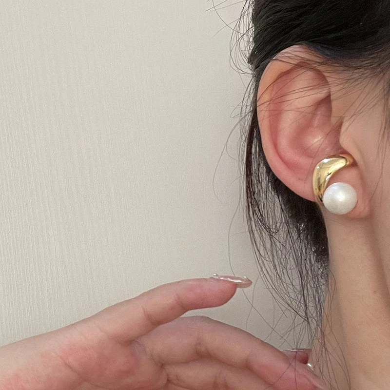 Серьги-каффы женские корейские изгибающиеся с искусственным жемчугом винтажные