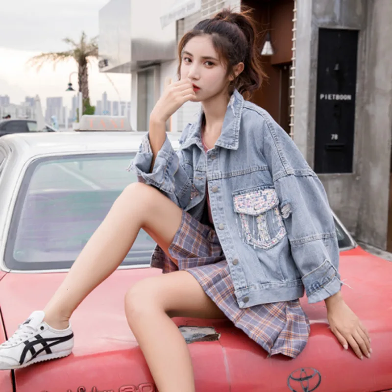 

#3415 Denim Jacket Women Short Casual Bat Sleeved Pockets With Sequins Jeans Jacket Ladies Holes Vintage Coat Womens Outerwear