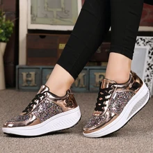 Женские кроссовки для ходьбы, визуально увеличивающие рост; удобные женские спортивные кроссовки; цвет золотистый, Серебристый; легкая обувь для бега;