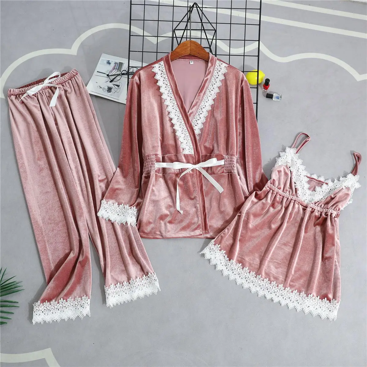 Велюровая Женская домашняя одежда пижамы 3 шт ремень топ брюки костюм пижамы комплекты ночных рубашек соблазнительное кимоно Ночной халат - Цвет: Pink - A