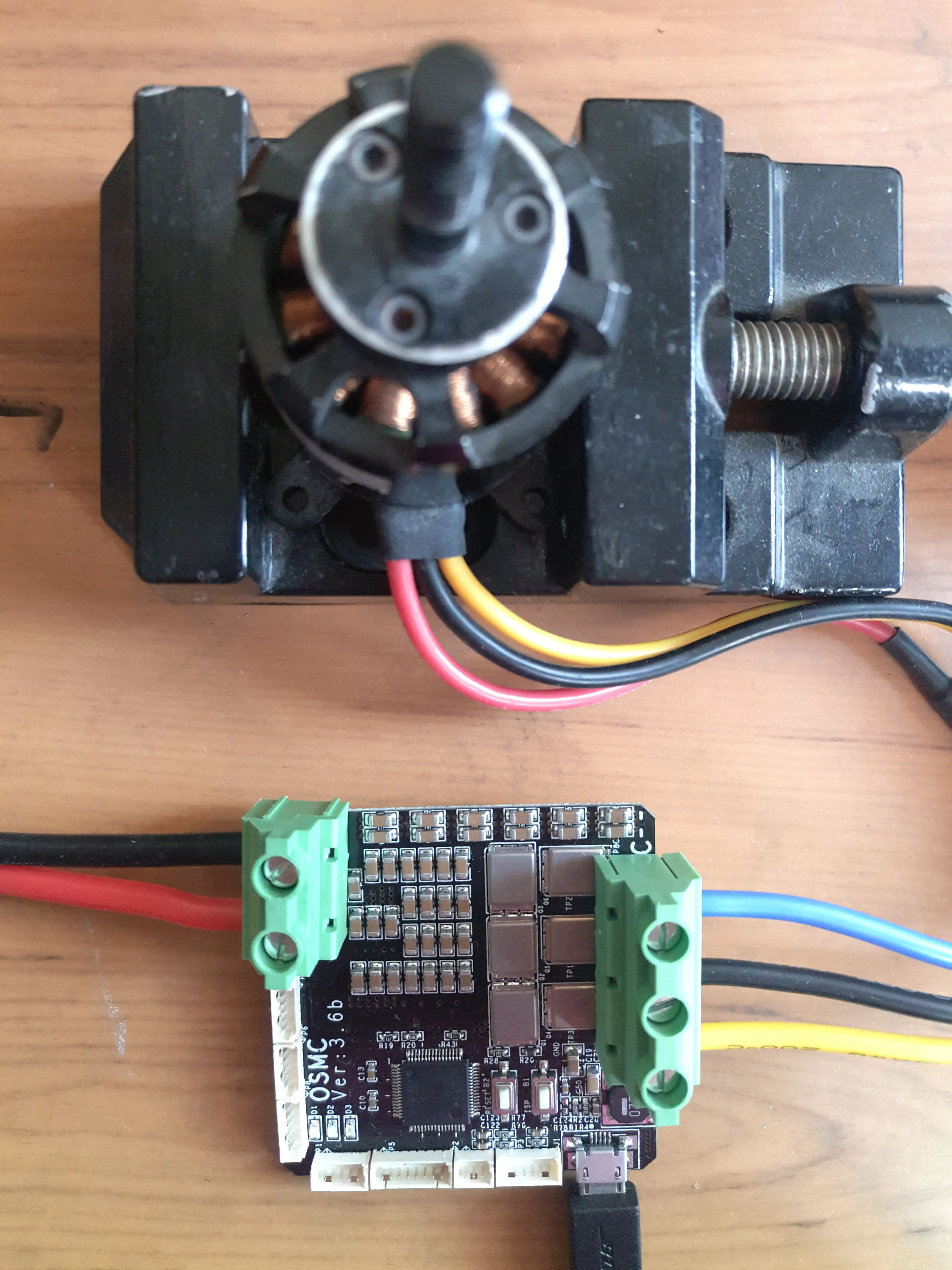 

[V3.6b]ODrive-FOC Single-axis High-performance High-precision Brushless Motor Drive BLDC