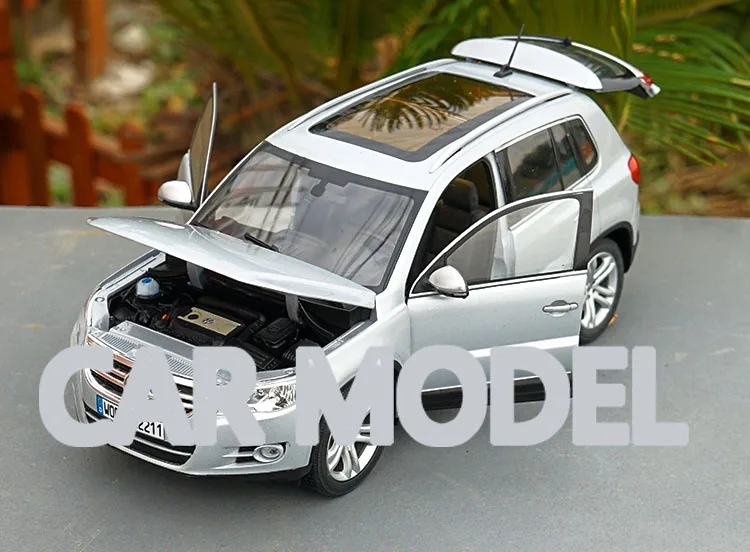 1:18 Масштаб сплава игрушечных транспортных средств NOREV VW TIGUAN модель автомобиля SUV детских игрушечных автомобилей авторизованный игрушки для детей