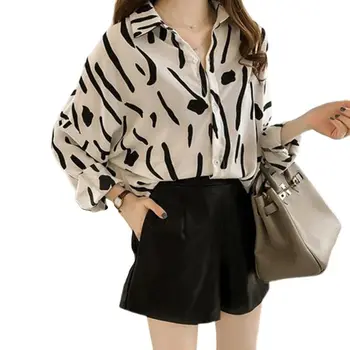 

Womens Long Sleeves Lapel Collar Casual Blouse Button Down Graffiti Stripes Printed Tops Trendy Student Loose Shirts M-4XL