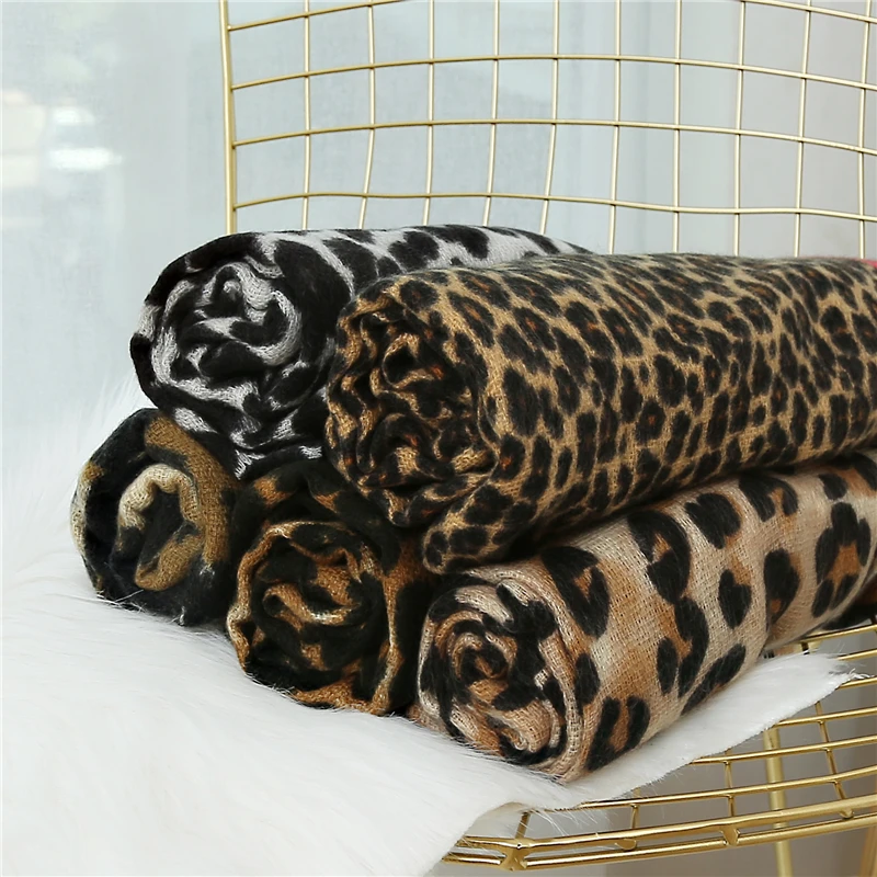 Winter Warm Women Scarf Fashion Animal Leopard Print Lady Thick Soft Shawls and Wraps Female Foulard Cashmere Scarves Blanket