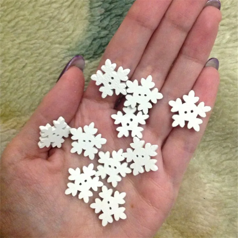 

17.5mm White Christmas Snowflake Wood Chip Wooden 2 Hole Cute Button Handmade Stickers Special Decorative Buckle 25/50/100pcs