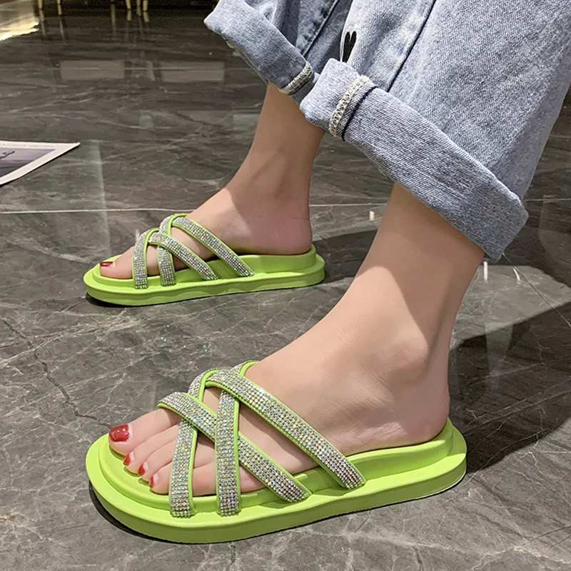 Chanclas de goma con purpurina para mujer, zapatos de playa con plataforma,  zapatillas de gelatina atadas en cruz, zapatillas hawaianas Sabot planas  suaves de verano, 2021|Zapatillas| - AliExpress