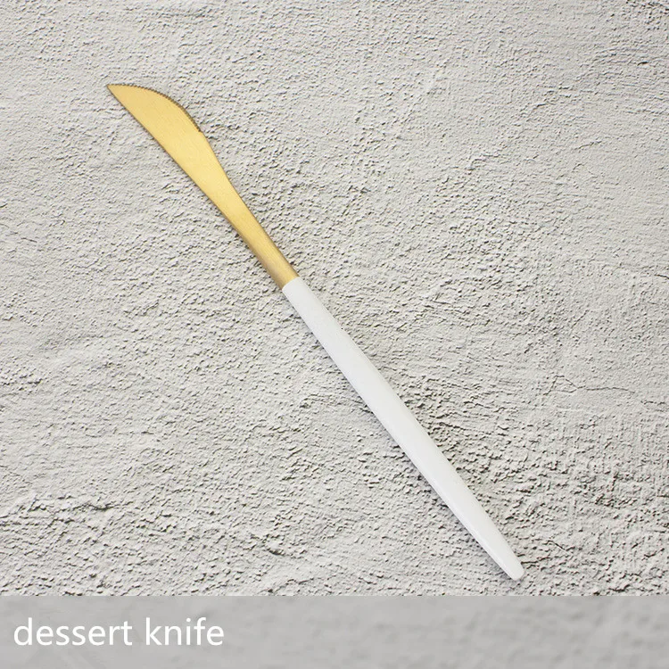 dessert knife