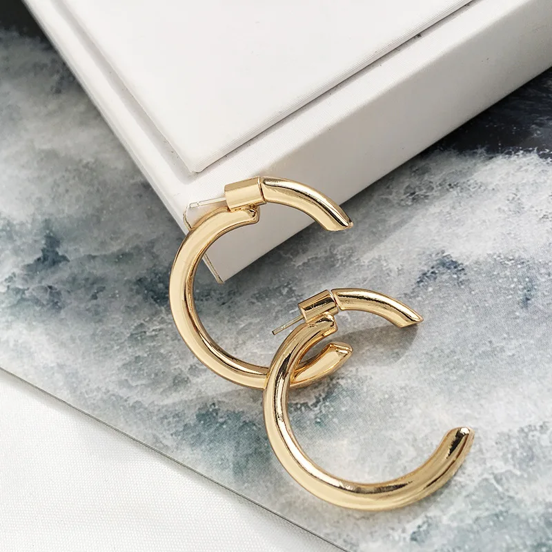 

UJBOX New European American Earrings Minimalist Semi-circular Rear Earrings Men Women Geometric Semicircular Hoop Earrings
