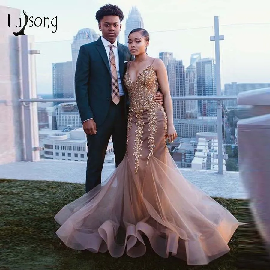 

Elegant Light Brown Beaded Mermaid Prom Dresses Appliques Long Prom Gowns Gold Crystal Formal Party Dress 2020