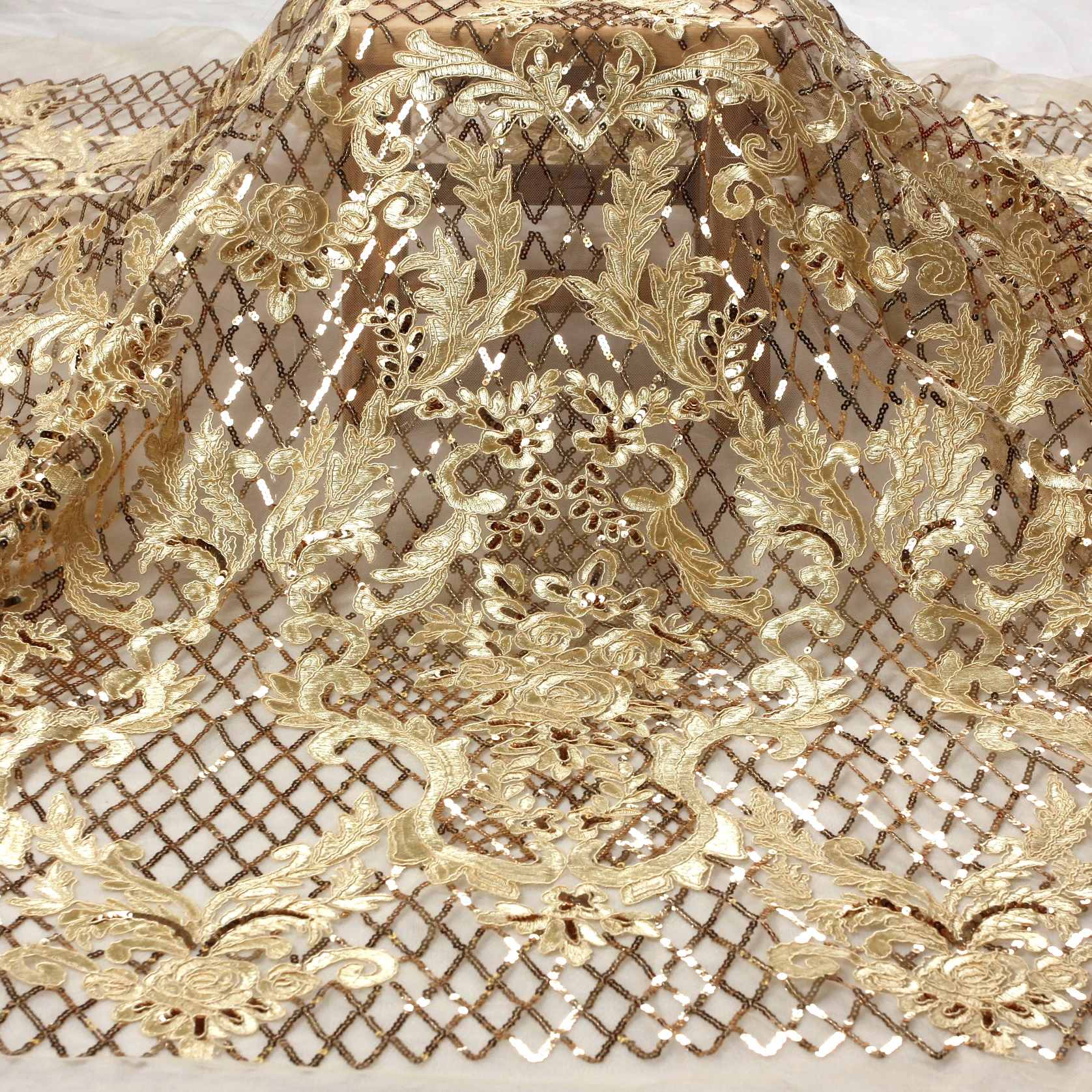 Горячая Мода Стиль off white и другие 3 цвета шнур блестки emboidery кружевная ткань свадебное/вечернее платье ткань 1 ярд