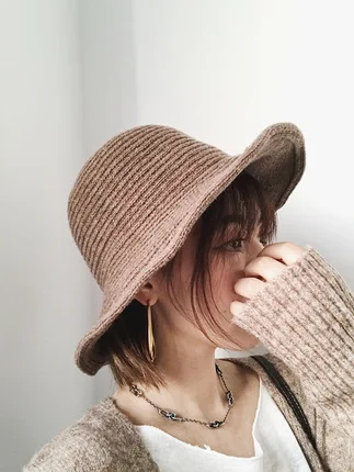 

Elegant Tea Color/Black And White with Pattern Face Covering Don't Wash Your Hair Go out Lazy Autumn And Winter Yarn Bucket Hat