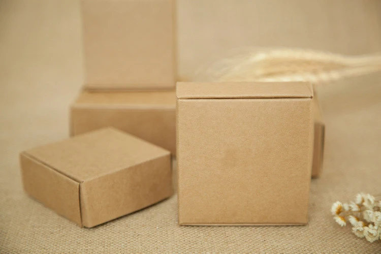 

300pcs 5.5*5.5*3cm Brown Gift Packaging Kraft Paper Box For Jewelry\Wedding\Candy\Crafts\Cake\Handmade Soap Packing boxes
