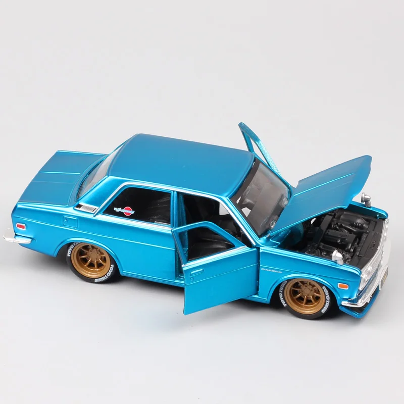 1/24 масштаб Винтаж Nissan Datsun 510 1600 Bluebird 1971 мод в стиле «Люкс» авто металлические Машинки Игрушки Diecasts& Toy транспортные средства модель детей