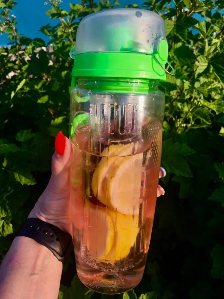 UTB8lstAA9nEXKJk43Ubq6zLppXao