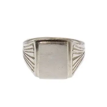 

Rectangular Knight silver stamp with engraved thread arms