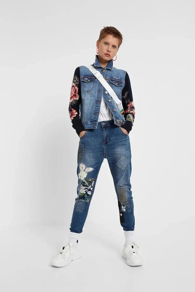 Джинсовая куртка DESIGUAL с рукавами-свитерами из эластичной ткани