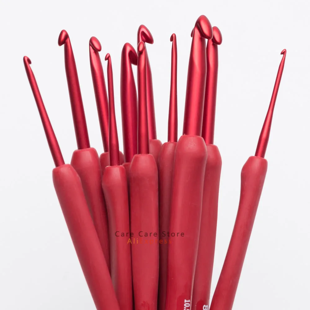 Tulip Etimo Red Crochet Hook 