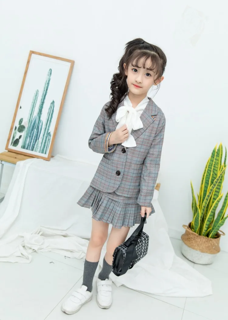 Fashionable and fashionable New children's clothing new girls spring and autumn plaid suit suit jacket+ skirt two-piece