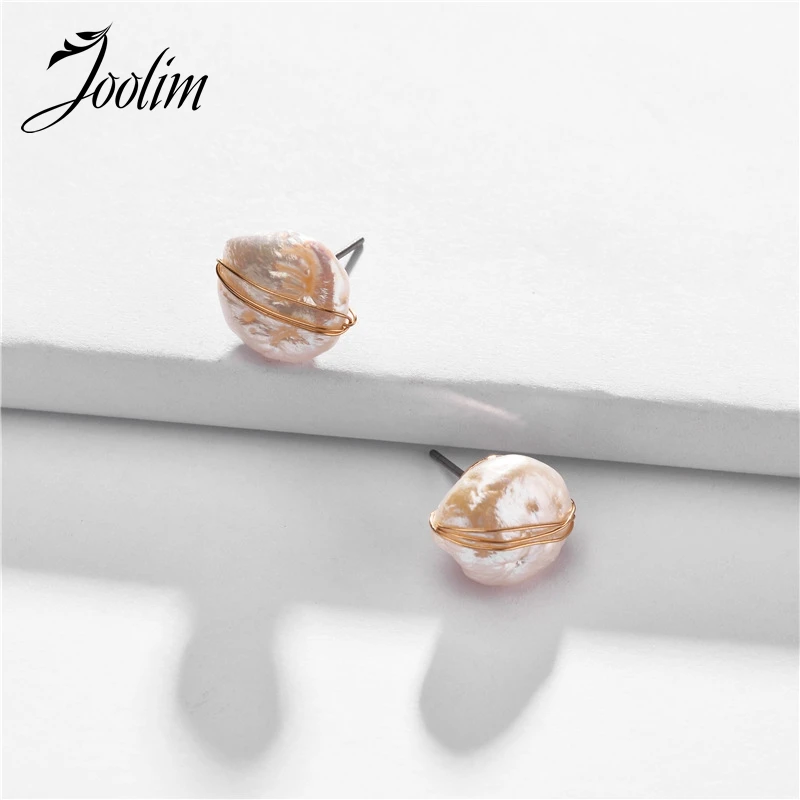 

Joolim Irregular Natural Pearl Stud Earring Fashion Earring Wholesale