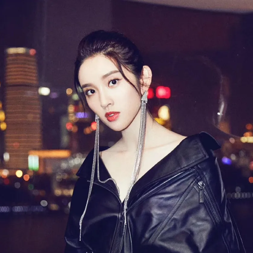 

New Arrival Shiny Rhinestone Long Chain Dangle Earrings For Women Jewelry Hot Sale Fashion Show Statement Earrings Accessory