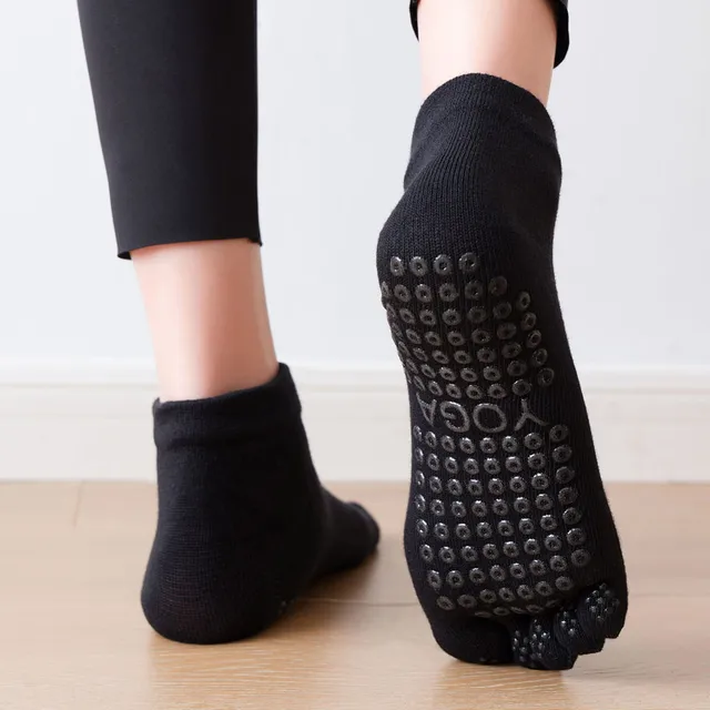 2023 Women Breathable Pilates Socks Anti-Slip Five Toe Yoga Socks Quick-Dry Cotton Ladies Ballet Dance Elasticity Fitness Socks 3