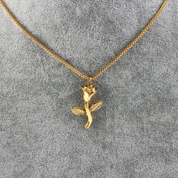 

Simple golden Venices Necklaces Fashion rose pendant Necklace Suitable for Women's and Men's festival Jewelry Gifts wholesale