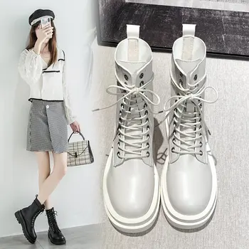

2020 autumn and winter new Korean locomotive short boots British style thick bottom lace up low heel boots for