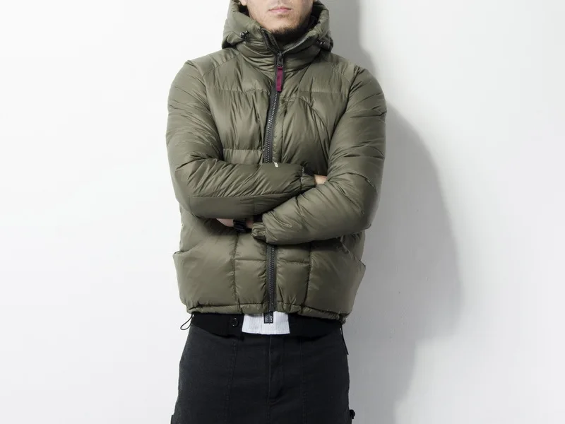 Вертикальный Ze производится 18aw национальной тенденции 4-Цвет легких серии на открытом воздухе пуховик Для мужчин с длинным рукавом с Теплая куртка