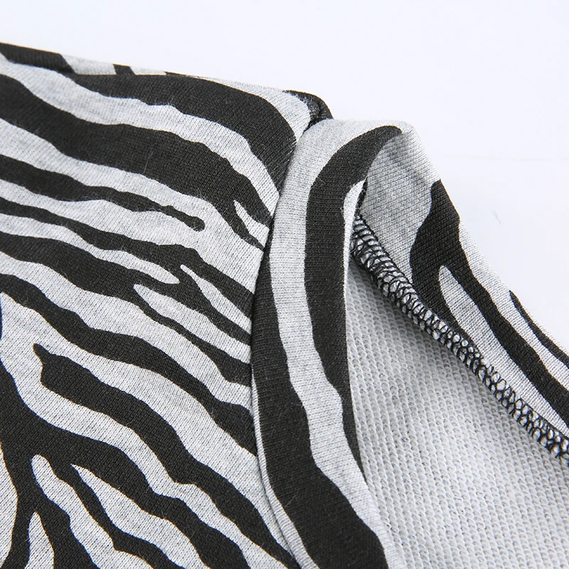 Zebra Sweatshirt (7)