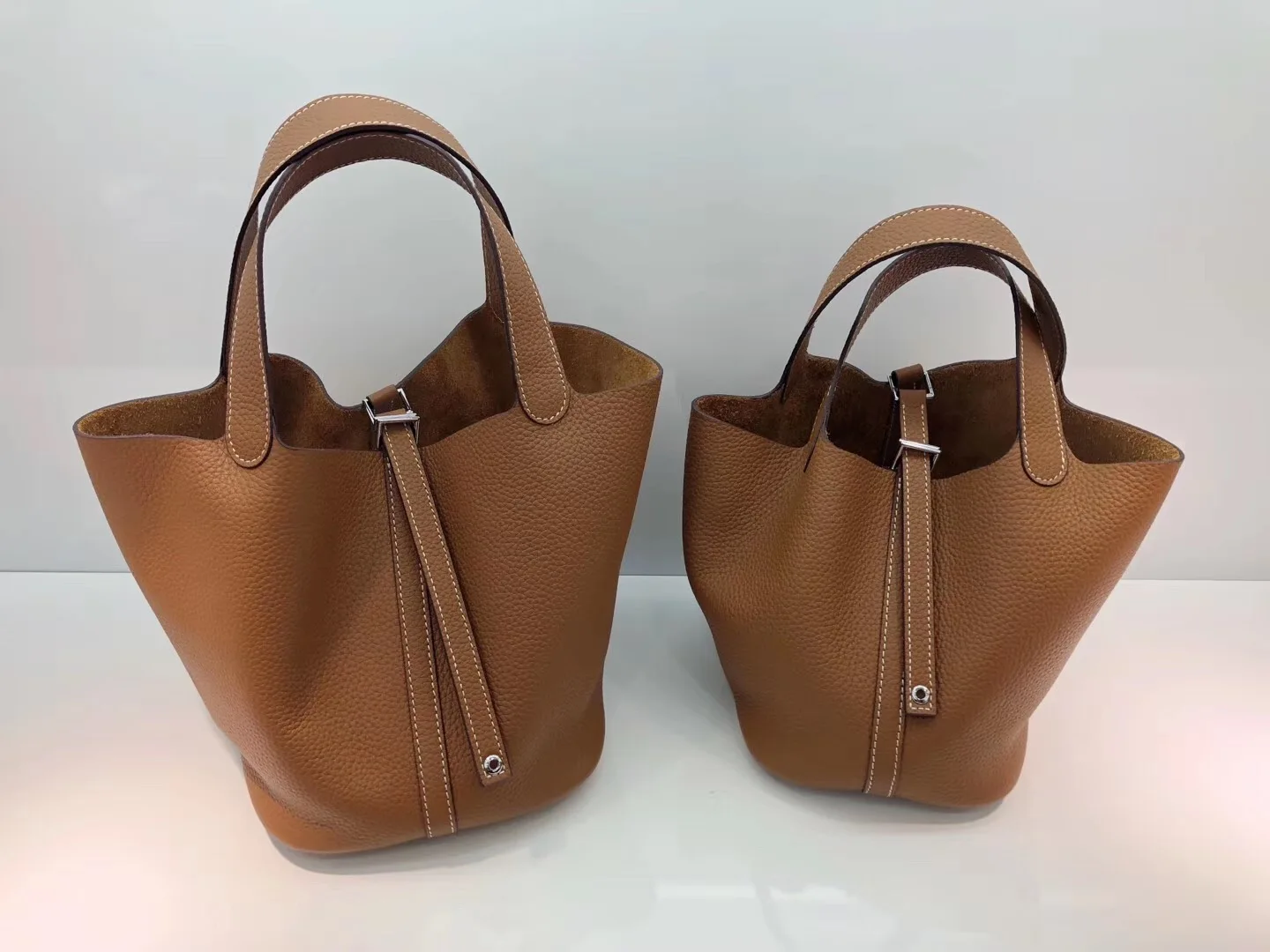 Khaki upgrade Брендовая сумка из натуральной воловьей кожи, женская сумка-ведро, большой замок, дизайнерская Высококачественная сумка-тоут на плечо, Прямая, Ins - Цвет: Khaki upgrade
