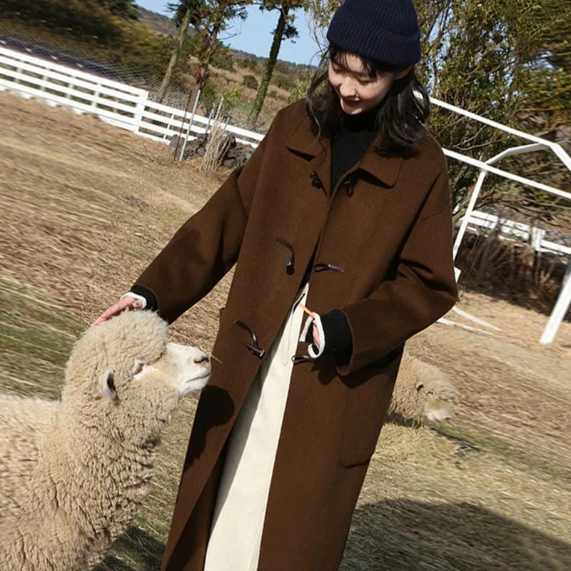 

Horn button long college style woolen coat women's autumn and winter thick over-the-knee straight long-sleeved woolen coat W034