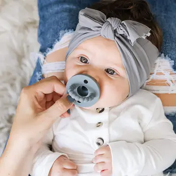 

1PC Newborn Baby Soft Silicone Pacifier Teat Nipple Soother Silicone Thumb Play Mouth Children Care Supplies